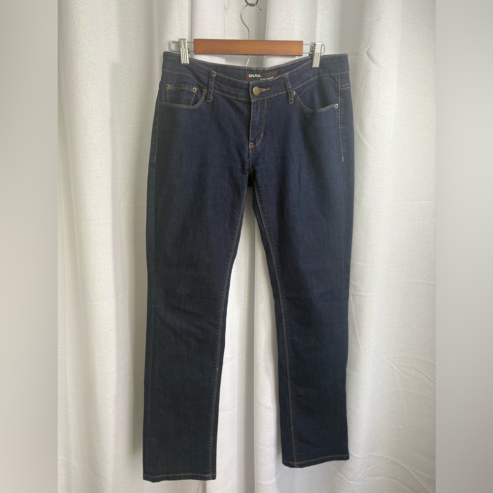 BDG Slim Straight Low Rise Dark Wash Jeans Size 28 EUC 0370
